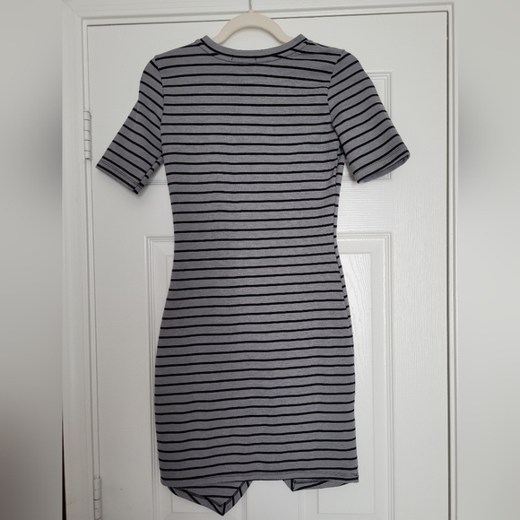 NWOT  Iris Gray & Black Stripe Bodycon Tulip Hem - Picture 2 of 5